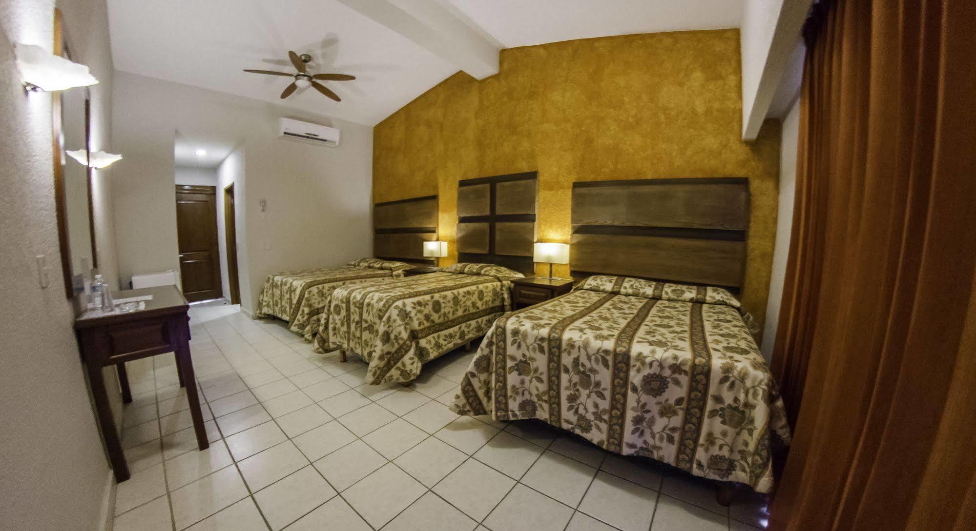 Hotel Playa Del Sol Los Barriles Bagian luar foto